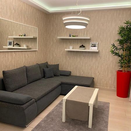 Parizsi Udvar I. Apartment Debrecen Exterior foto