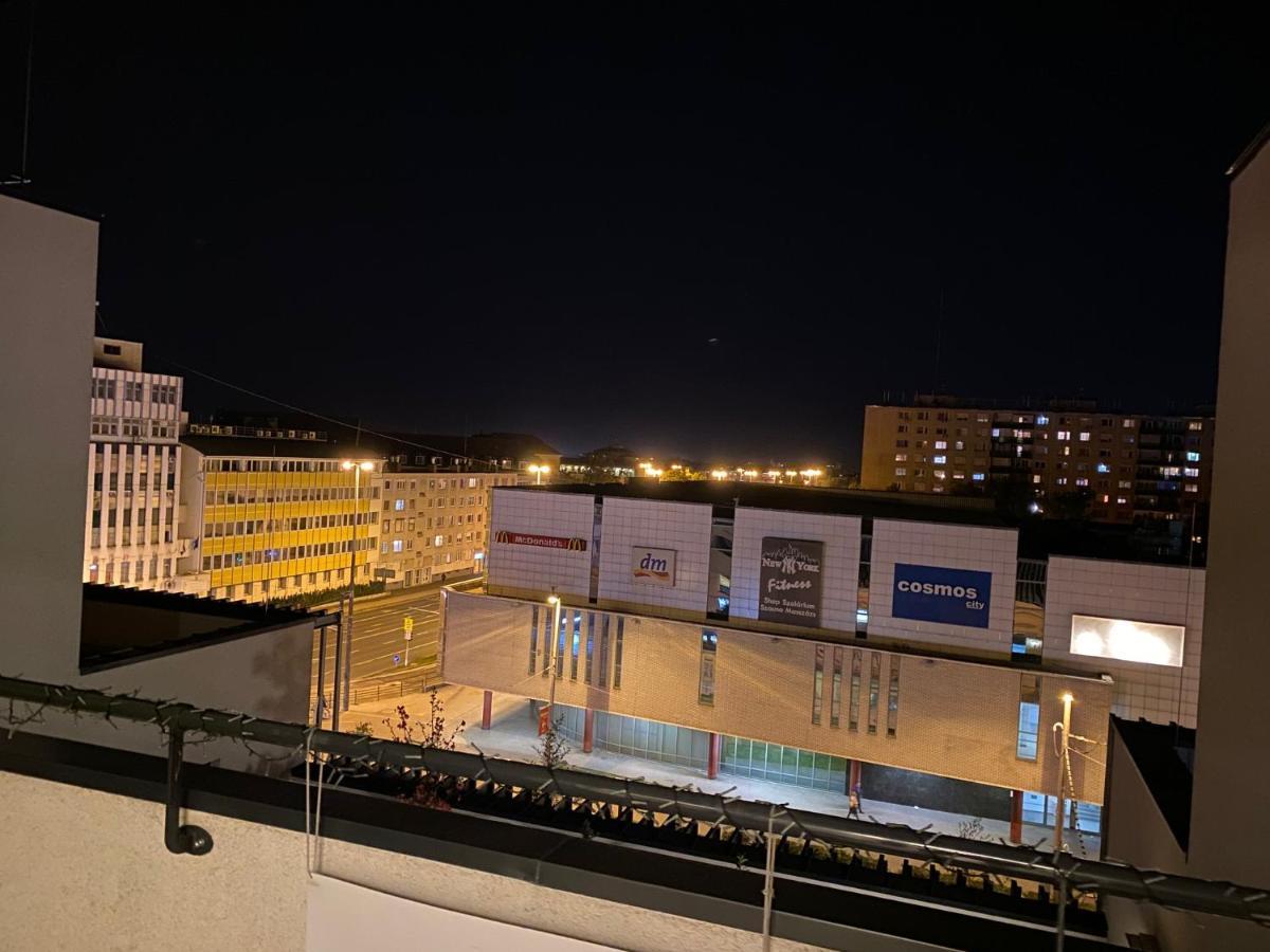 Parizsi Udvar I. Apartment Debrecen Exterior foto