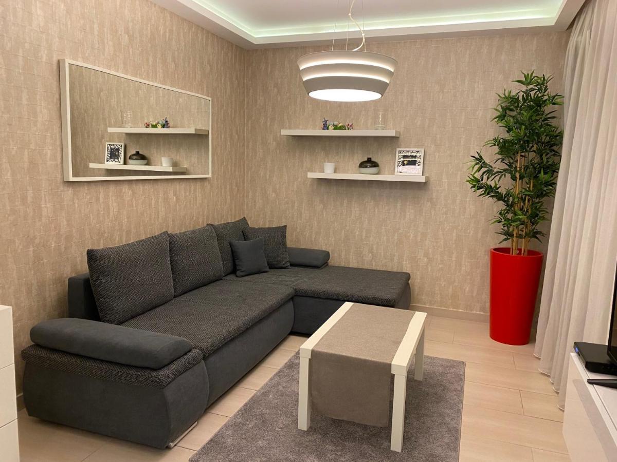 Parizsi Udvar I. Apartment Debrecen Exterior foto